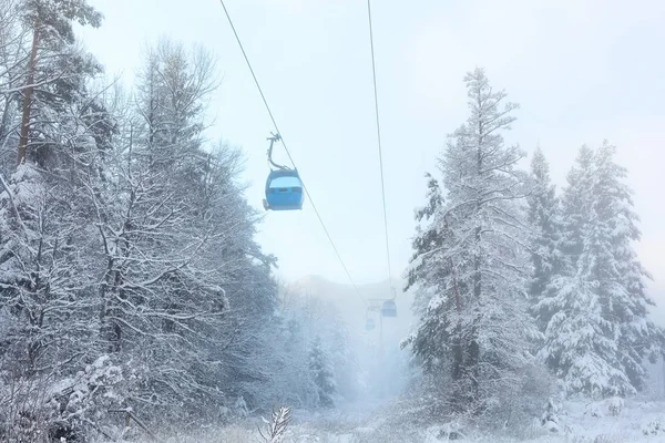 Ski resort Bansko, Bulgaria, cable car — Stock Photo, Image