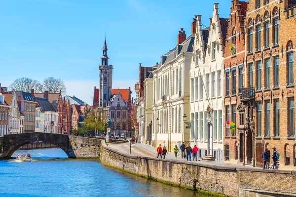 Panorama avec canal et maisons à Bruges, Belguim — Photo