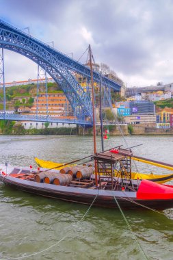 Geleneksel tekneler Douro nehir, Porto, Portekiz