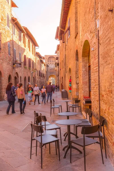 Rua em San Gimignano, Toscana, Italia — Fotografia de Stock