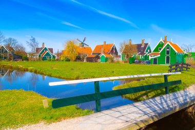 Zaanse Schans, Hollanda, yeşil evler