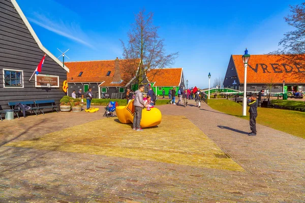 Sapato de madeira grande, Zaanse Schans, Países Baixos — Fotografia de Stock