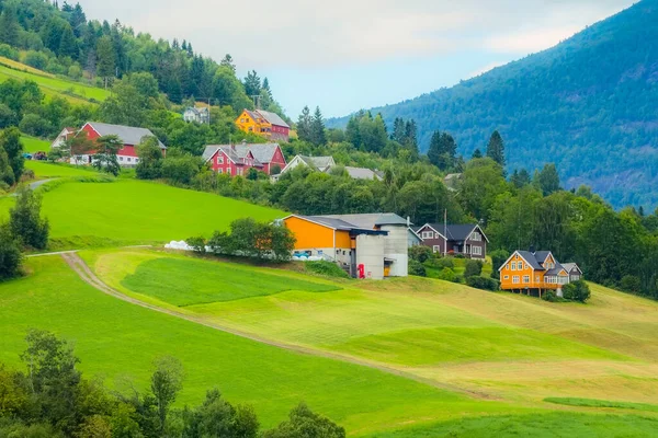 Norvégia, Öreg falusi táj — Stock Fotó