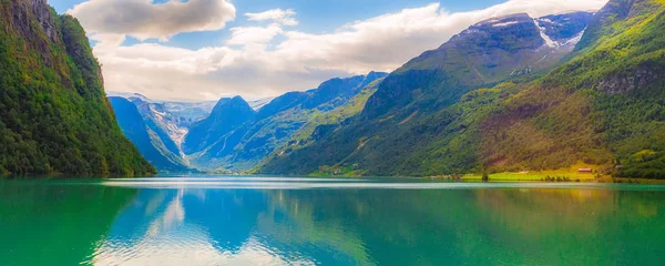 Norvégia fjord és gleccser táj — Stock Fotó