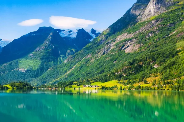 Norwegen Fjord und Berglandschaft — Stockfoto