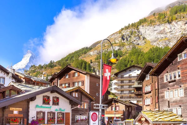 Zermatt, Suíça Outono vista de rua — Fotografia de Stock