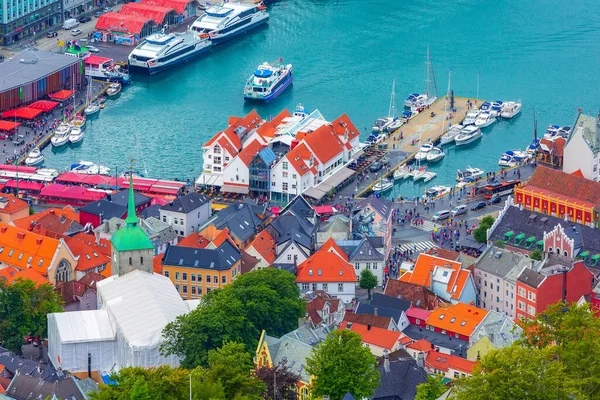 Bergen, Noruega vista com mercado de peixe — Fotografia de Stock