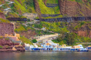 Yunanistan 'ın Santorini adasındaki Fira eski limanı