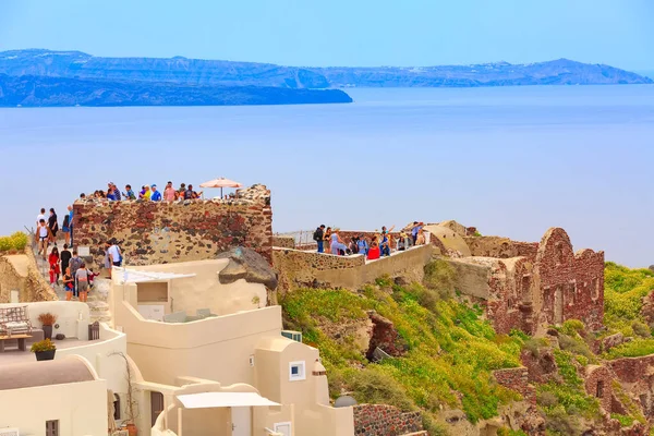 Oia castle in Santorini island, Greece — Stock Photo, Image