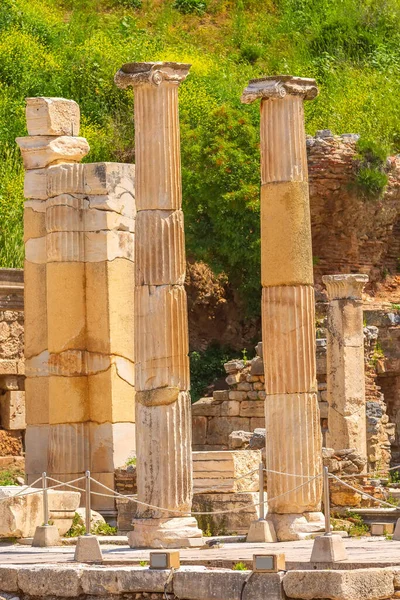 Türkiye 'nin Efes kentinin eski kalıntıları — Stok fotoğraf