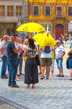 Wroclaw, Polonya - 21 Haziran 2019: Pazar Meydanı 'nda Serbest Yürüyüş Gezisi