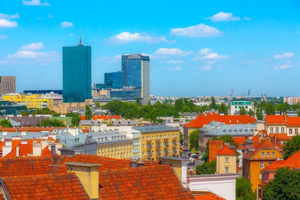 Warschau, de hoofdstad van Polen herbergt uitzicht vanuit de lucht — Stockfoto