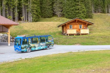 Oeschinensee elektrikli otomobil otobüsü, İsviçre