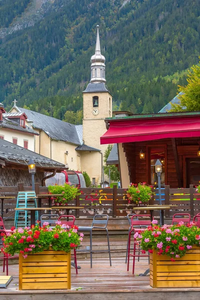 Chamonix Monte Bianco, chiesa di San Michel in autunno — Foto Stock