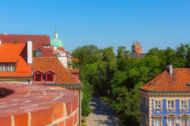 Varşova, Polonya Barbakan Duvarı ve şehir manzarası