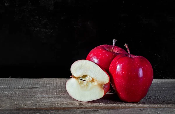 Tam ve yarım elma kesme