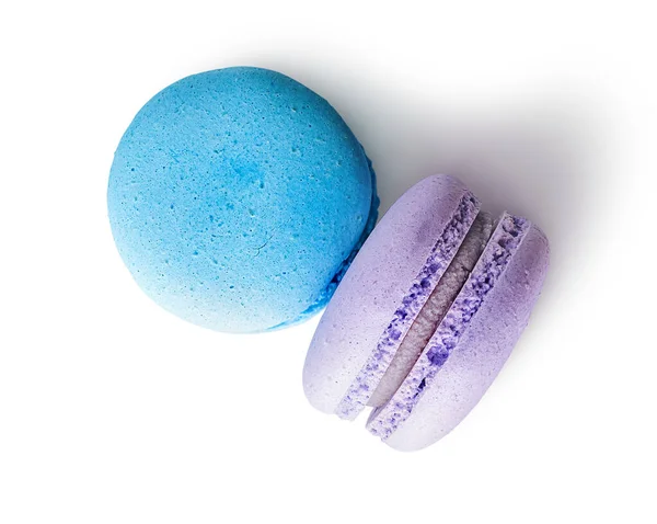 Dos Macarrones Azul Púrpura Vista Superior Sobre Fondo Blanco —  Fotos de Stock