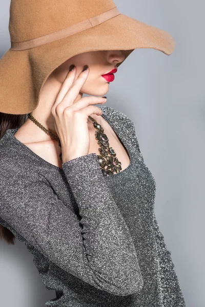 Mulher chapéu de outono — Fotografia de Stock