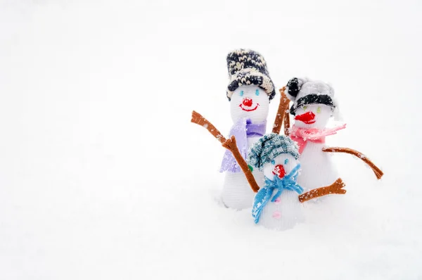 Snowman family outdoors — Stock Photo, Image