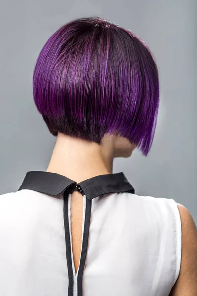 Fioletowy krótkie fryzury — Zdjęcie stockowe