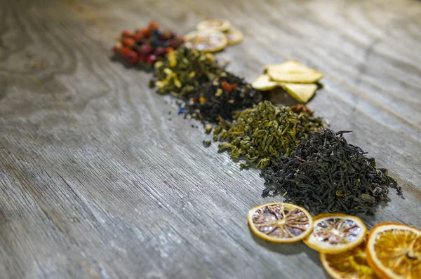 Çay ürün yelpazesine siyah çay, yeşil çay, meyve çayı — Stok fotoğraf