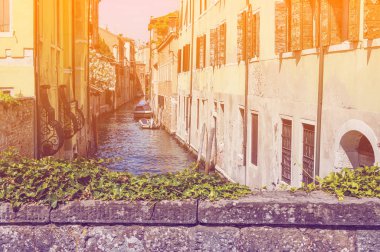 İtalya, Venedik 'te güzel bir kanal manzarası.