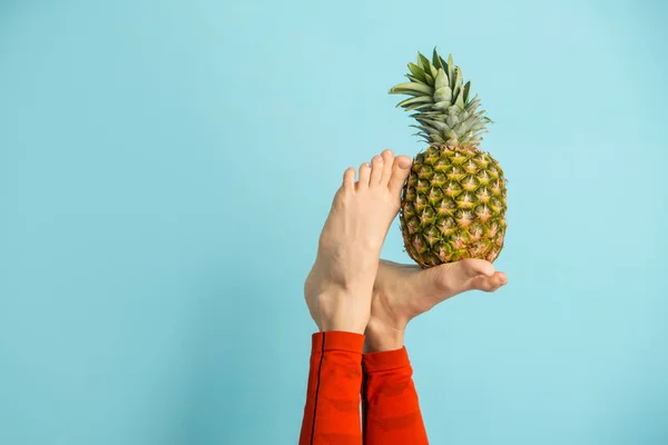 Sport Und Gesunde Ernährung Junge Frau Macht Yoga Kopfstand Und — Stockfoto