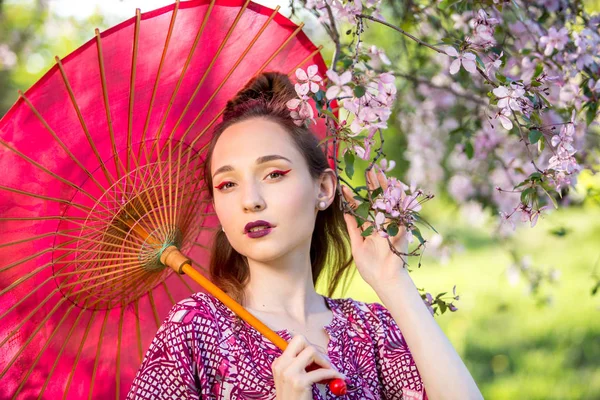 Mujer Japonesa Kimono Con Paraguas Belleza Chica Asiática Con Brillante —  Fotos de Stock