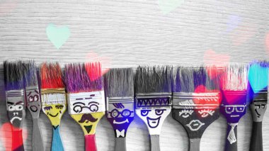 Arkadaş kavramının yanında mutlu bir çift. Sevgililer günün kutlu olsun.