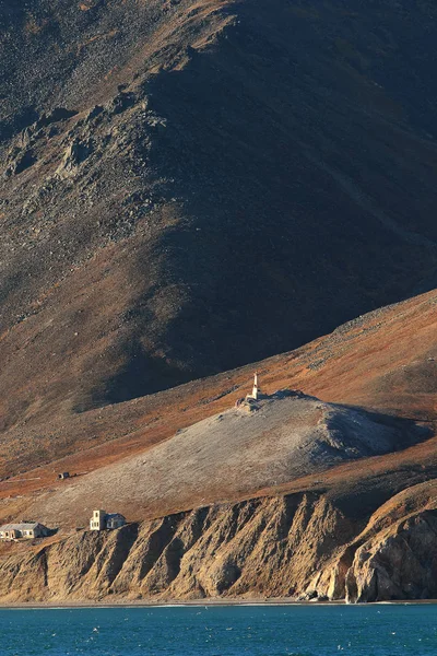 Deniz feneri-bir anıt Semyon Dezhnev Cape için onun adı