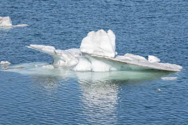 Melting of Arctic perennial ice — Stock Photo, Image