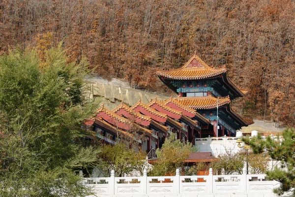 Jing buddhistický chrám a klášter — Stock fotografie
