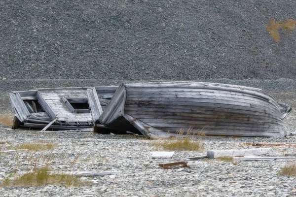 Zwei alte Fischerboote aus Holz — Stockfoto