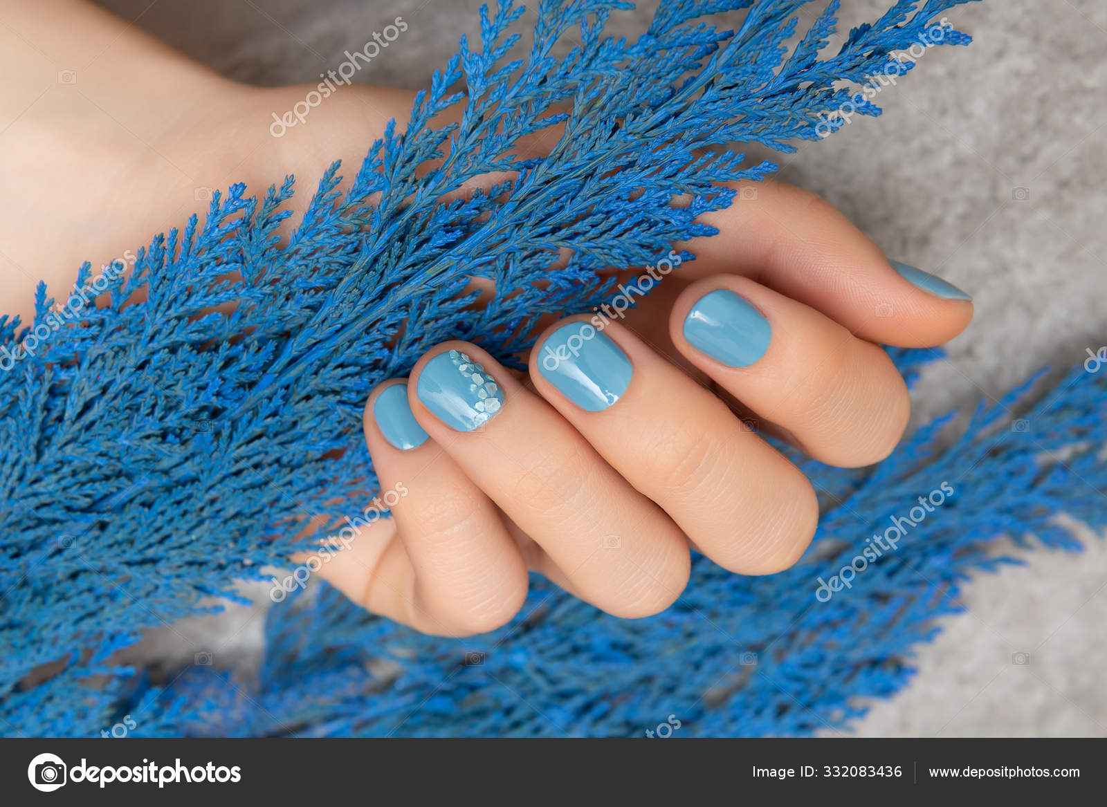 Winter Hedgehog - Sweet Floral Nail Art - Hermit Werds