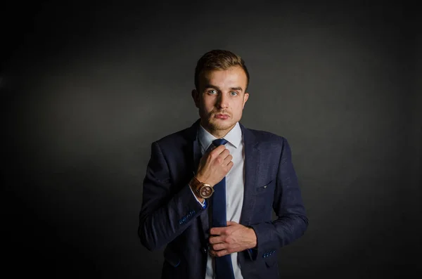 Genç başarılı iş adamı