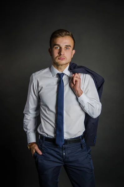 Genç başarılı iş adamı