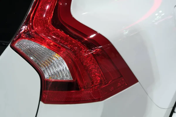 Modern hatchback detay arabasının arka ışığı. — Stok fotoğraf