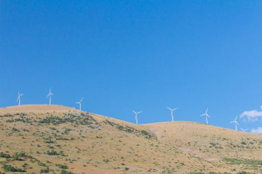 Modern Hawt İtalyan Abruzzo istasyonu kuleleri