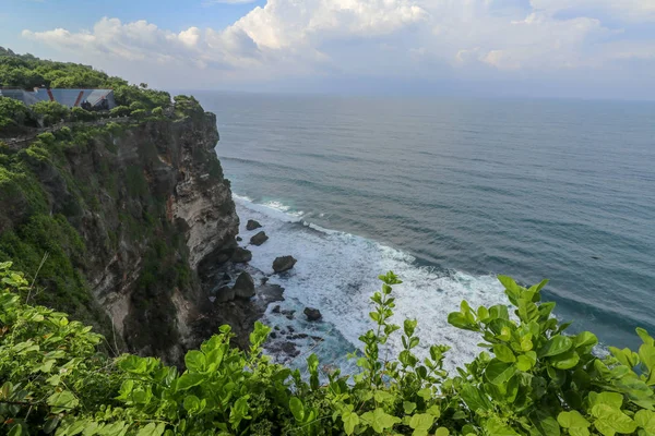 Endonezya Nın Bali Kentindeki Uluwatu Uçurumunun Manzarası Pura Luhur Uluwatu — Stok fotoğraf