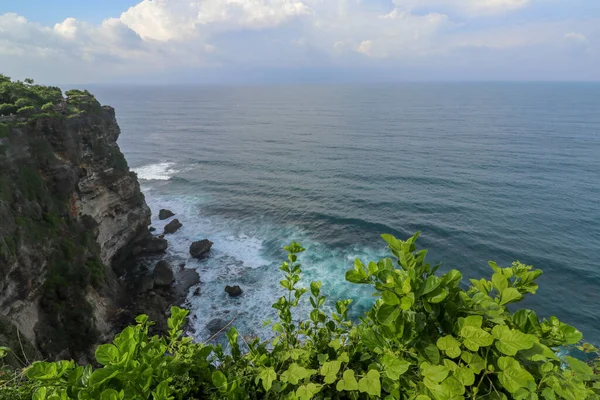 Endonezya Nın Bali Kentindeki Uluwatu Uçurumunun Manzarası Pura Luhur Uluwatu — Stok fotoğraf