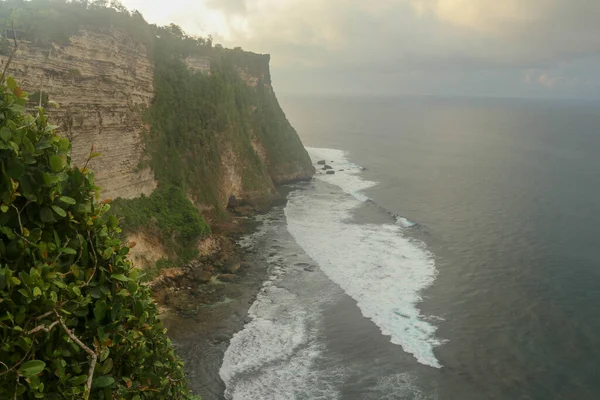 Áttekintés Panoráma Óceán Partján Szikla Naplemente Bali Túlterheltek Jelenet Virág — Stock Fotó