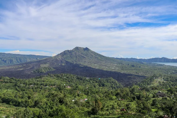 Uma Vista Idílica Para Topo Monte Batur Lago Danau Batur — Fotografia de Stock