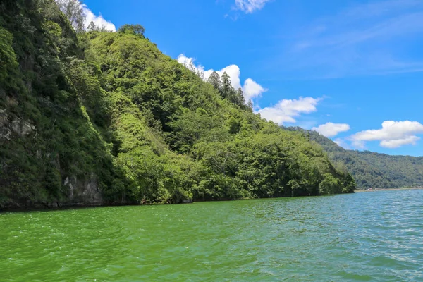 Zeilen Met Een Traditionele Vissersboot Van Het Dorp Trunyan Naar — Stockfoto