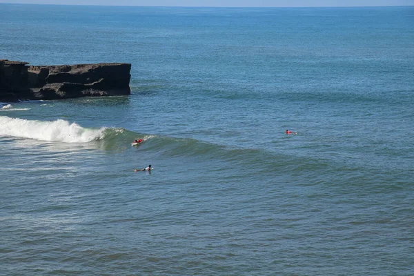 Surfer Wave Catches Wave Surfing Pipe Surfing Ocean Island Bali — Stock Photo, Image