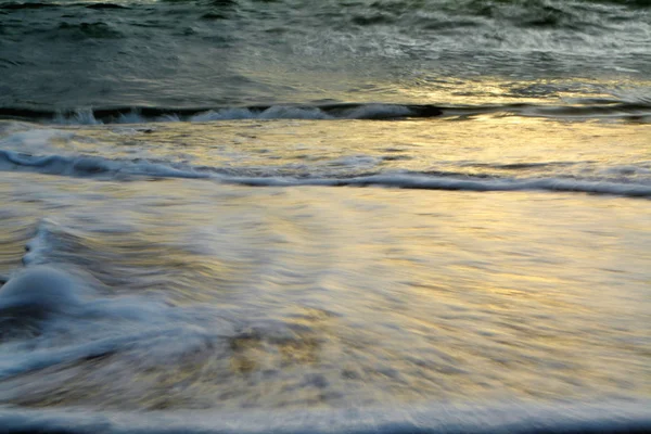 Mer vague soft focus frais nature fond — Photo