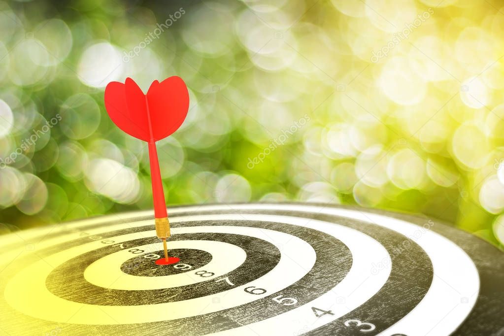 Red arrow on target dart