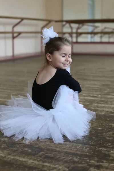 Little Ballerina Resting Lesson Sitting Floor Ballet Studio — Stock Photo, Image