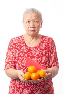 Yaşlı kadın ve Çinli yeni yıl