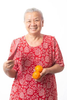 Yaşlı kadın ve Çinli yeni yıl