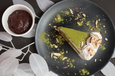 Kırmızı fasulye ve yeşil çay keki.